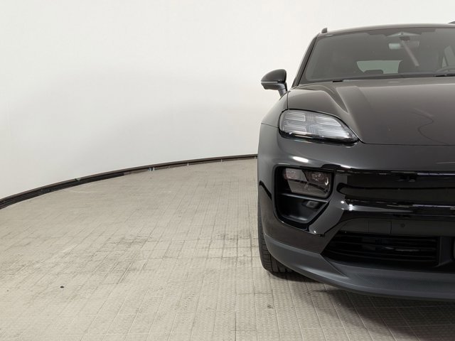 New 2026 Porsche Macan 4S Electric image 12