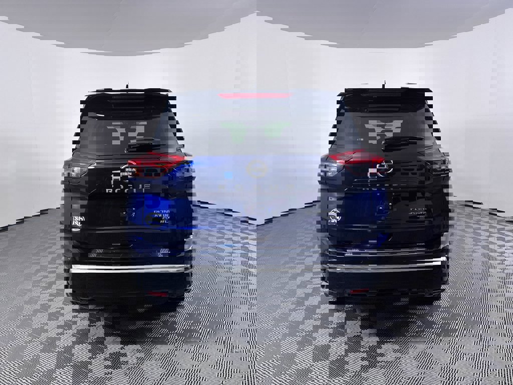 Used 2024 Nissan Rogue Platinum image 10