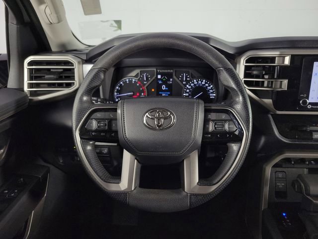 Used 2022 Toyota Tundra SR5 w/ SR5 Convenience Package AWD/4WD image 21