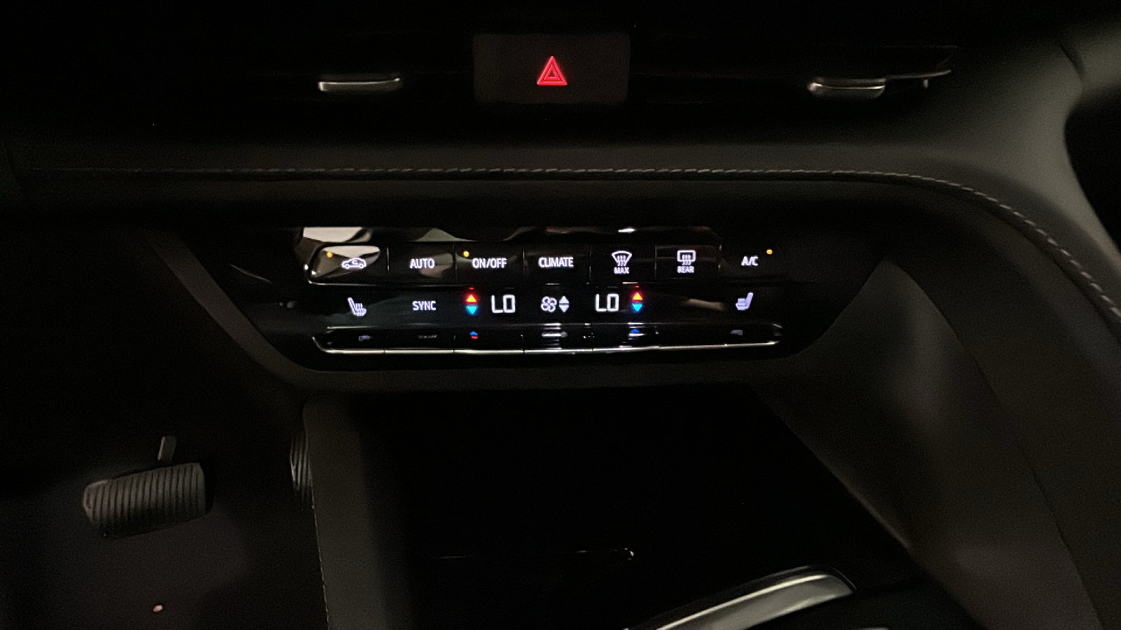 Used 2023 Buick Envision Preferred AWD/4WD image 26