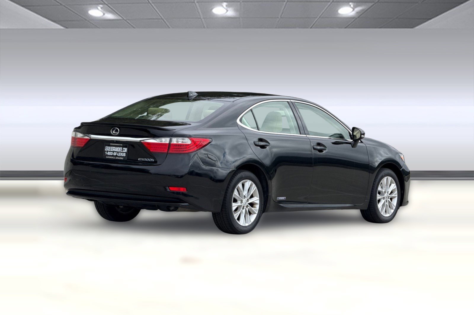 Used 2015 Lexus ES 300h w/ Navigation System Package FWD image 8