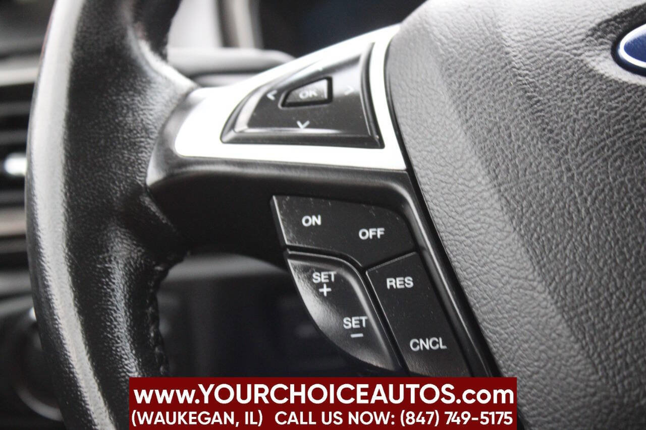 Used 2017 Ford Fusion SE image 27