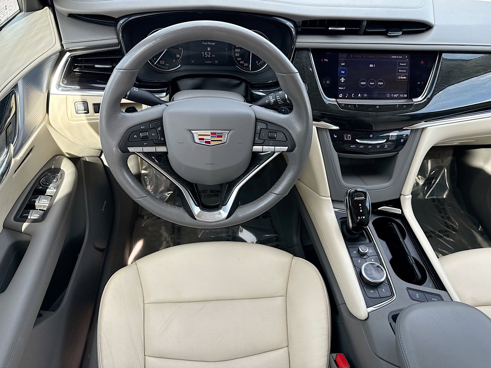 Used 2020 Cadillac XT6 Premium Luxury AWD/4WD image 17