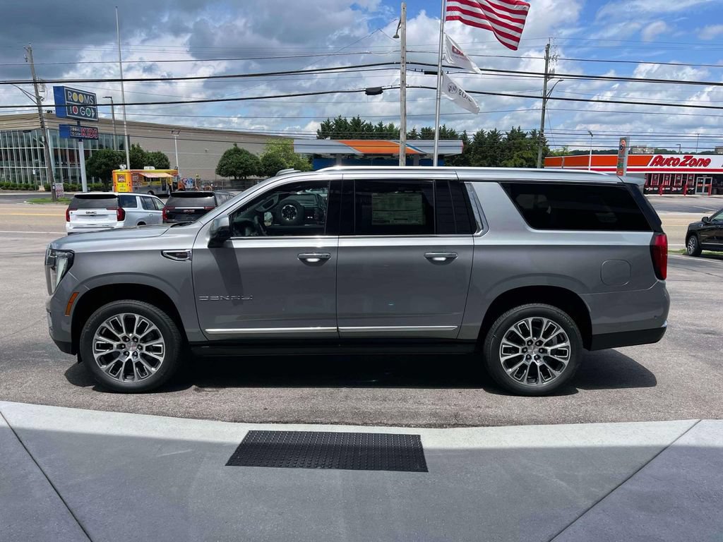 New 2026 GMC Yukon XL Denali w/ Sun & Power Step Package AWD/4WD image 6