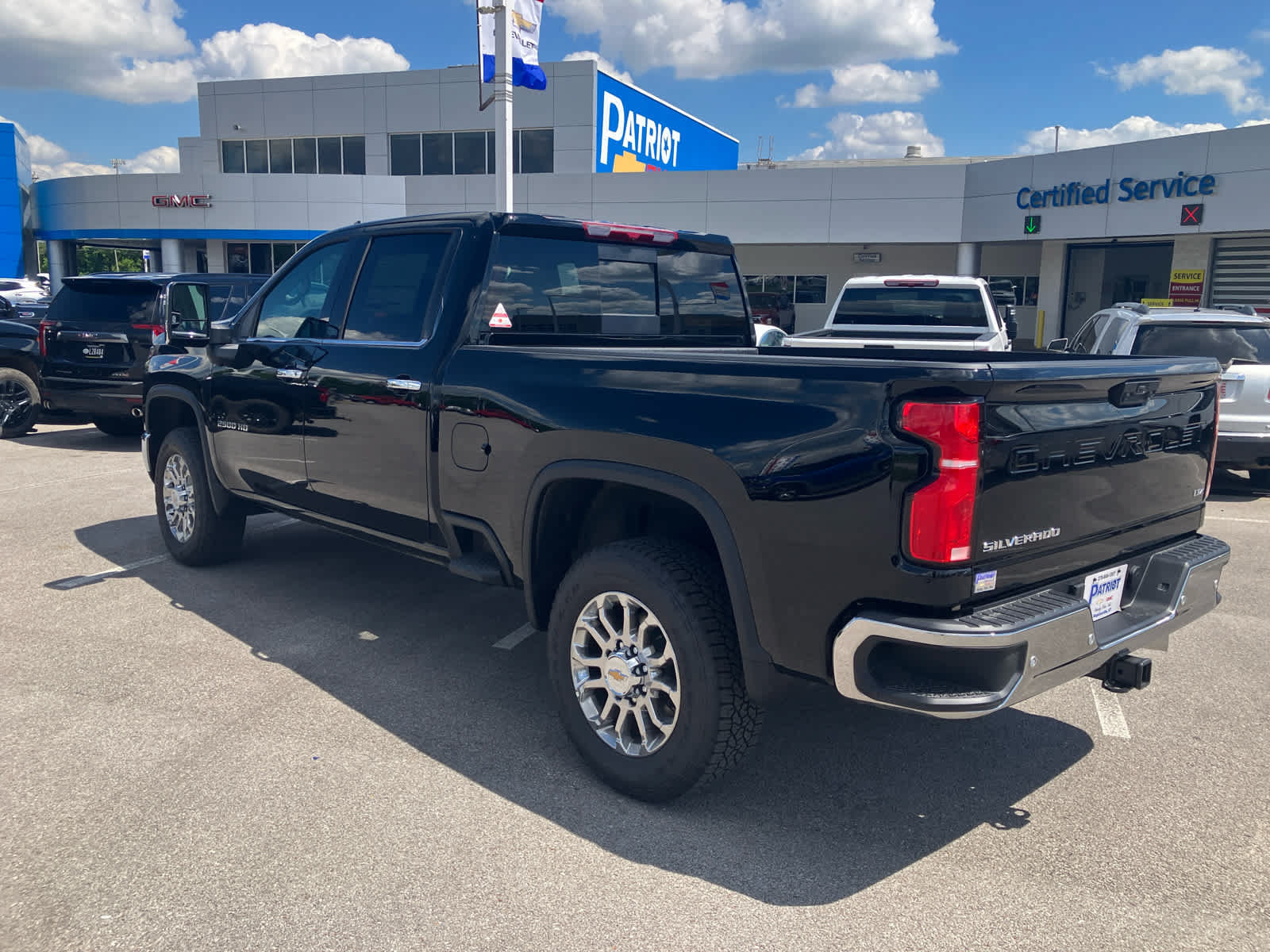 New 2026 Chevrolet Silverado 2500 LTZ w/ LTZ Plus Package AWD/4WD image 5