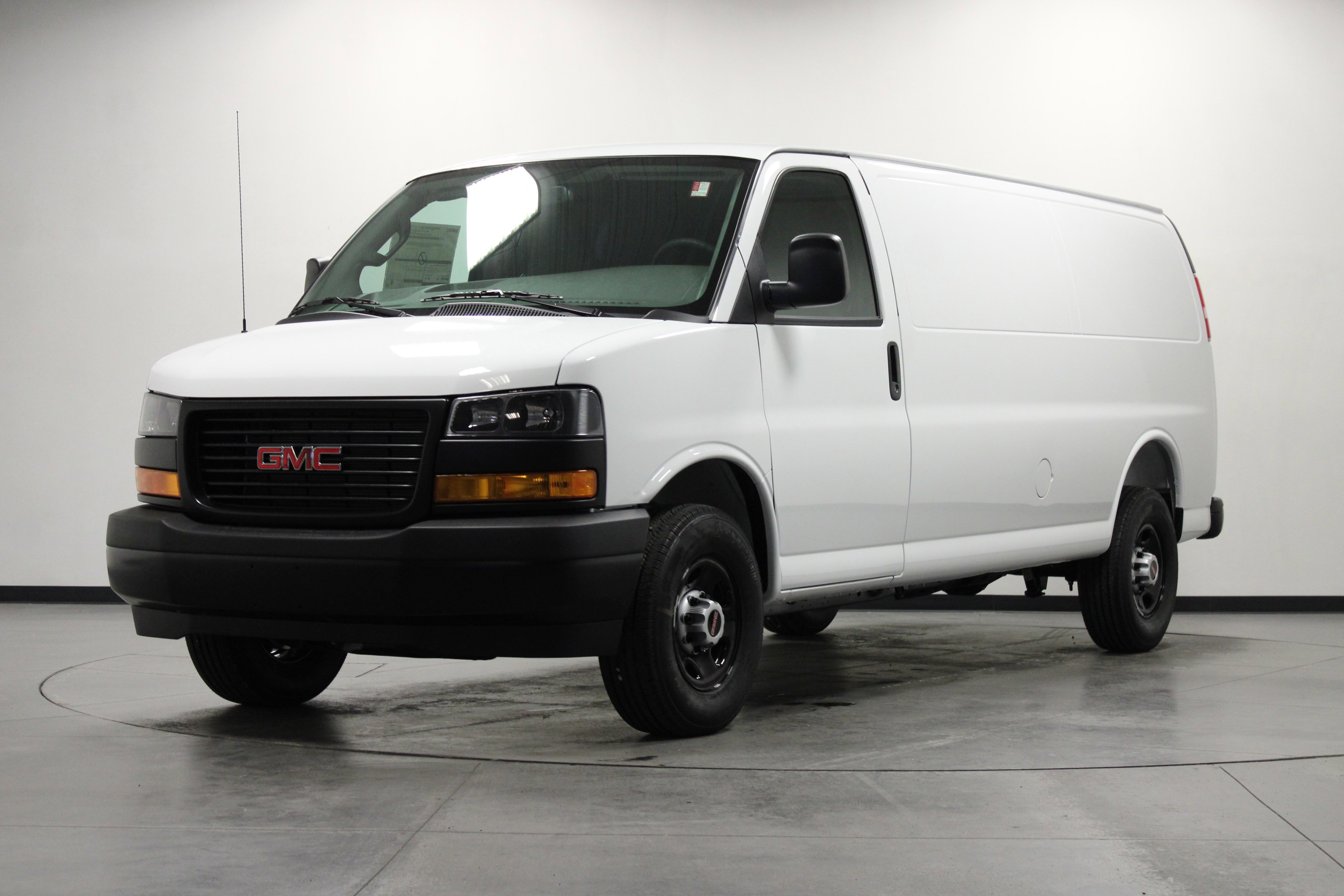 New 2026 GMC Savana 2500 Extended RWD image 8