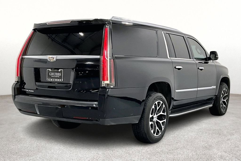 Used 2019 Cadillac Escalade ESV Luxury image 2