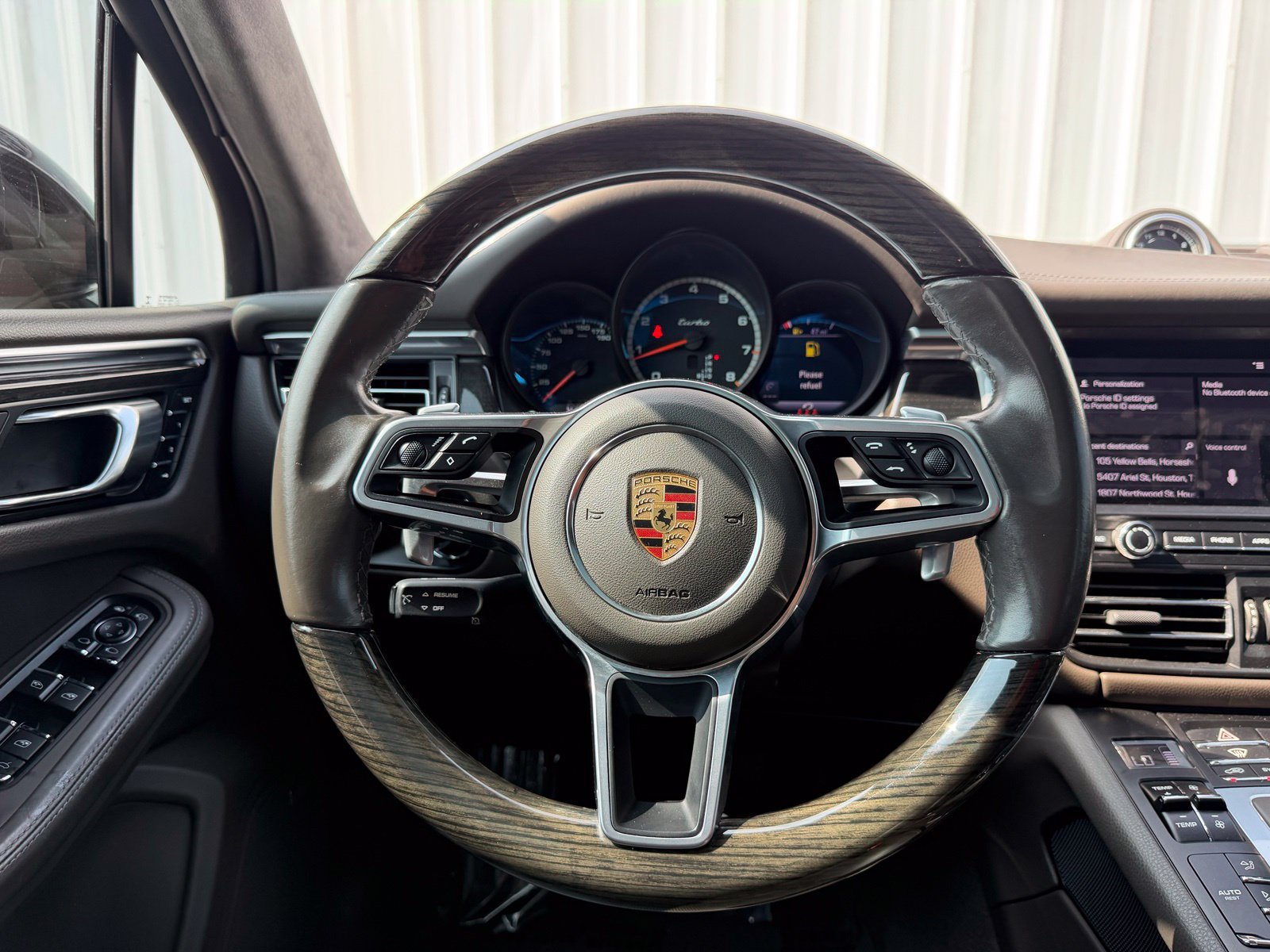 Used 2021 Porsche Macan Turbo AWD/4WD image 12