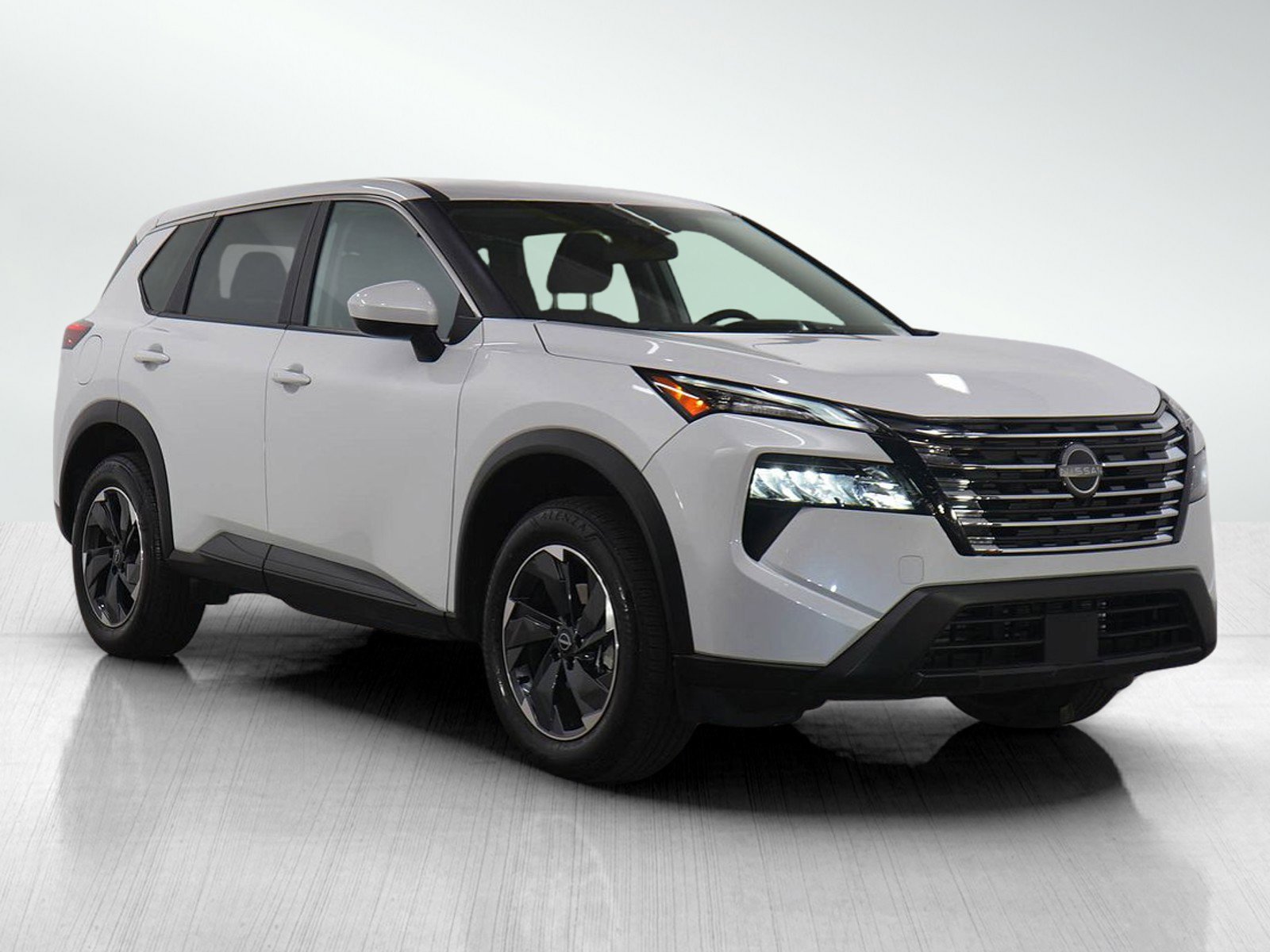 Used 2025 Nissan Rogue SV image 7
