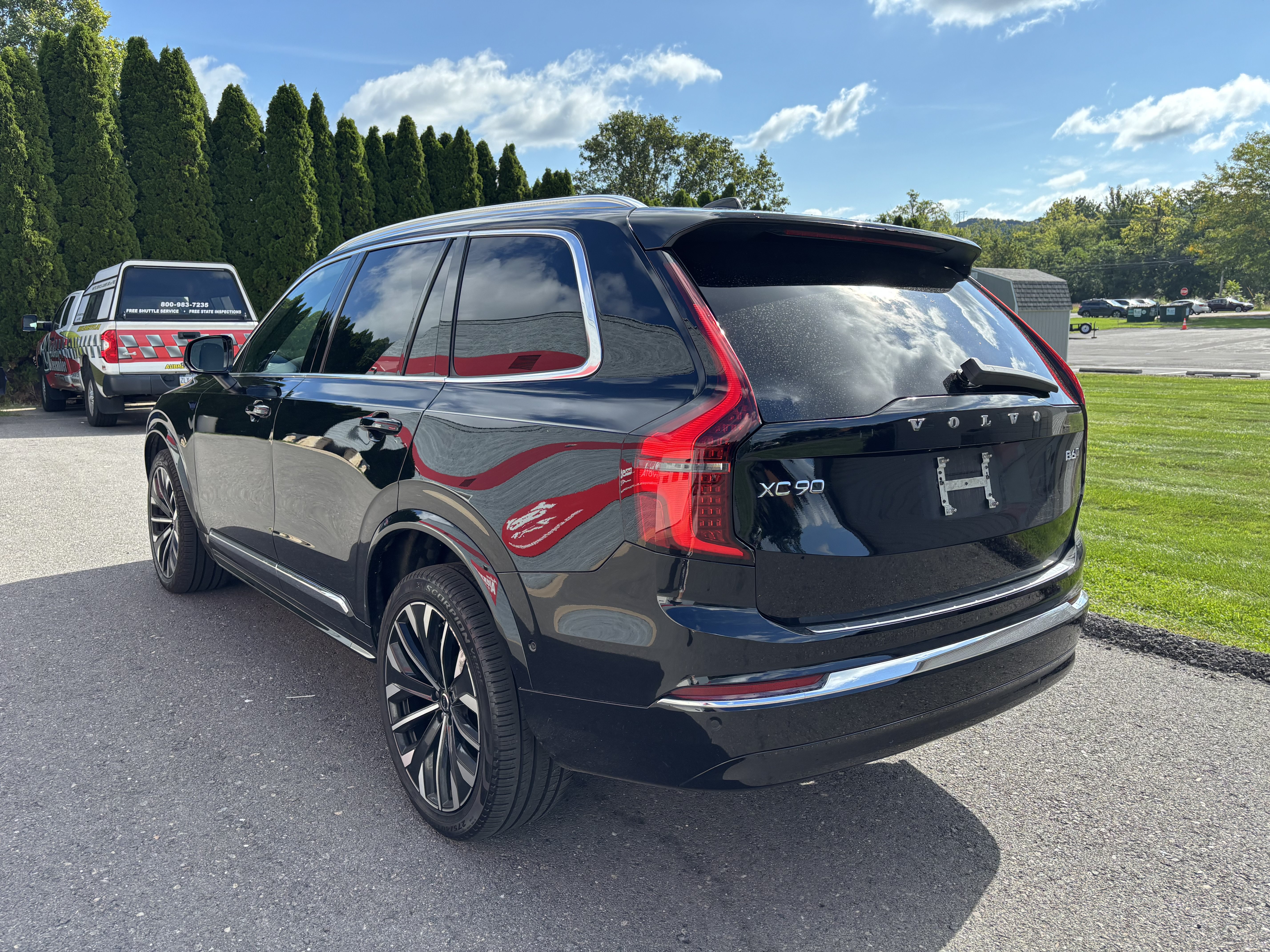 Used 2025 Volvo XC90 B6 Plus w/ Protection Package Premier AWD/4WD image 6