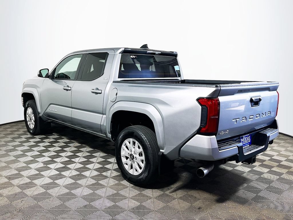 Certified 2025 Toyota Tacoma SR5 AWD/4WD image 5