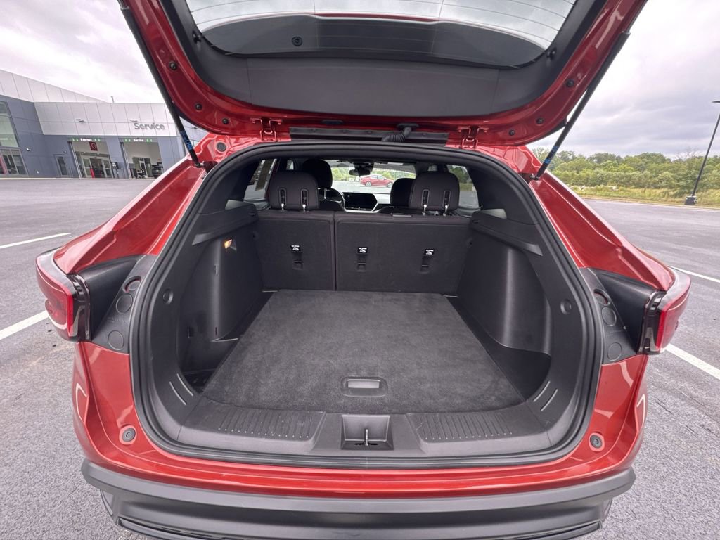 Used 2024 Chevrolet Trax RS w/ Driver Confidence Package image 28