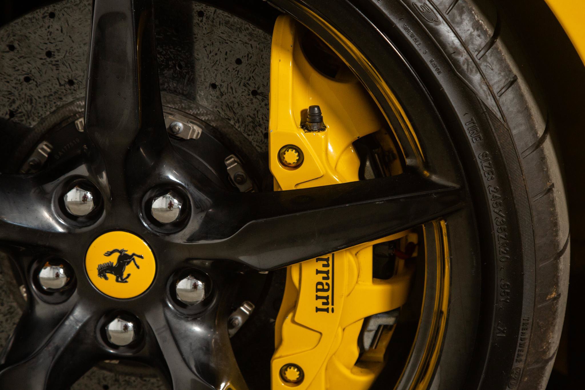 Used 2016 Ferrari 488 GTB RWD image 17