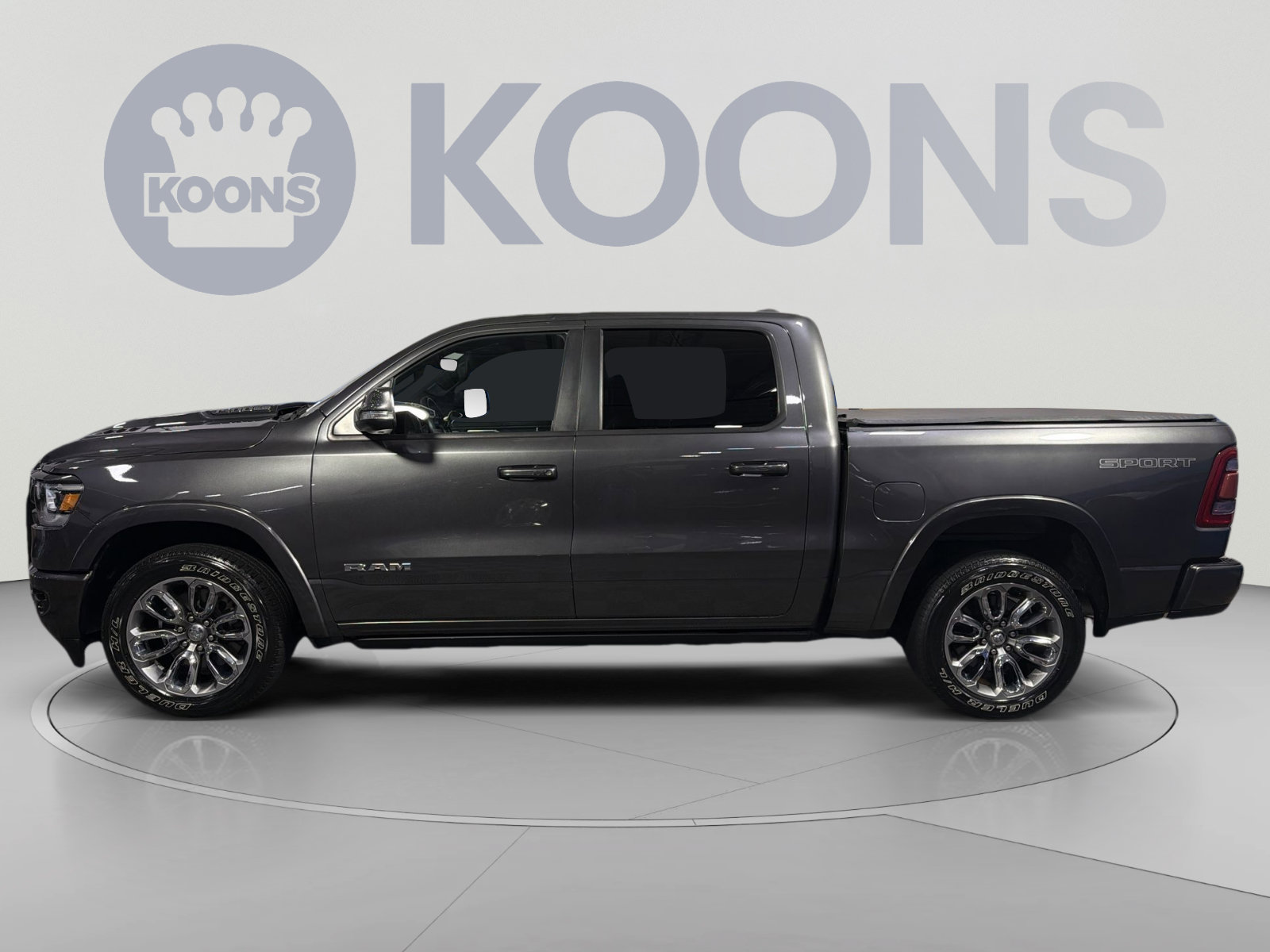 Used 2021 RAM 1500 Laramie AWD/4WD image 2