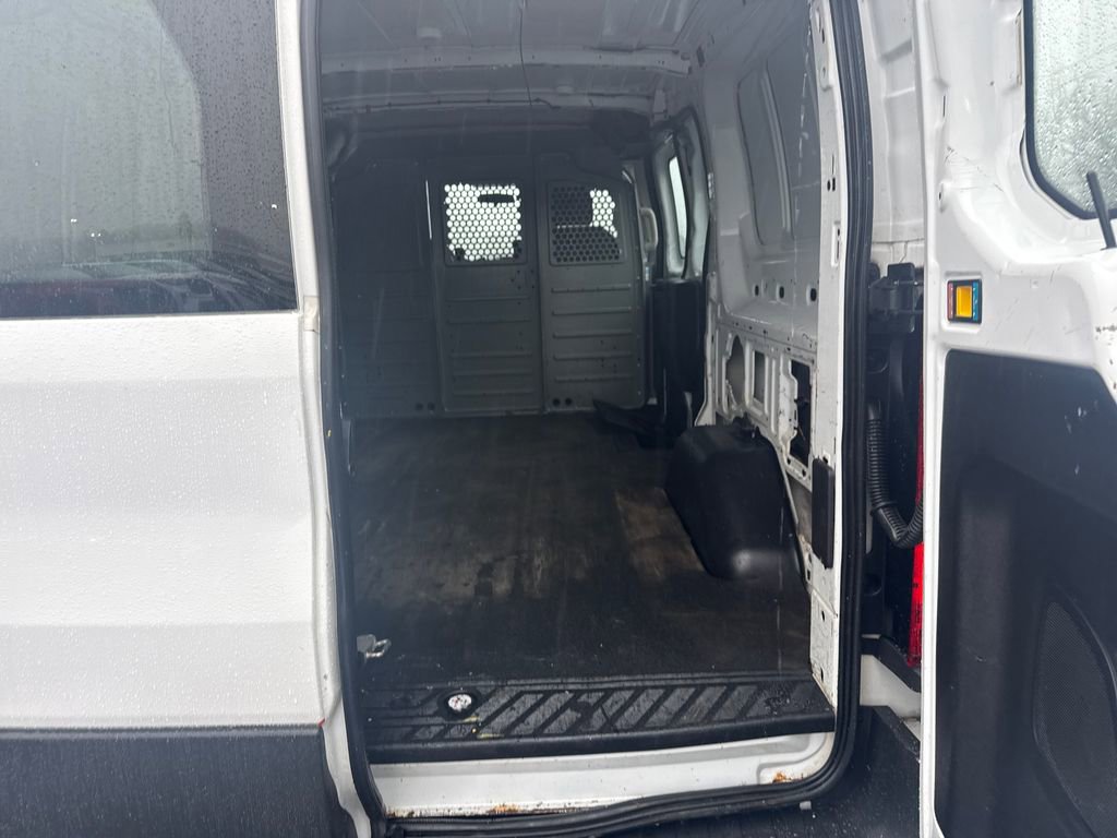 Used 2015 Ford Transit 250 130 Low Roof image 9