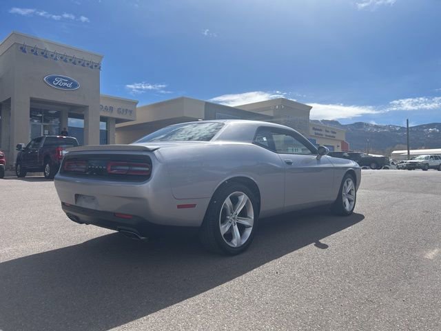 Used 2017 Dodge Challenger R/T image 6
