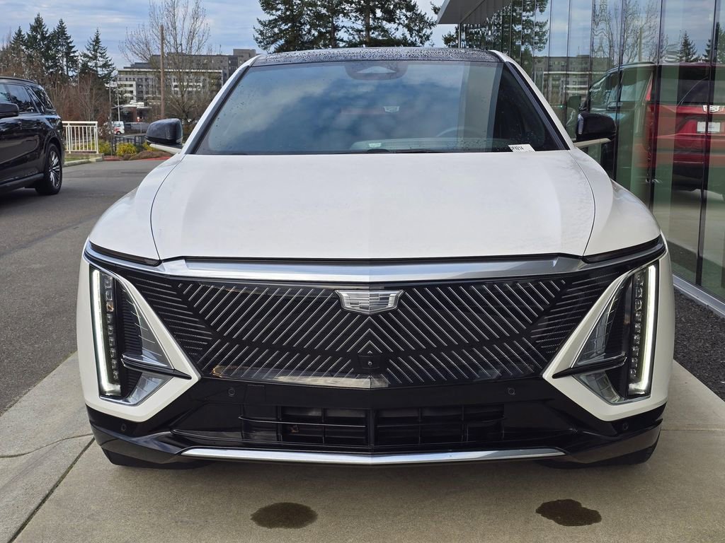 Certified 2024 Cadillac Lyriq Luxury w/ LPO, Floor Liner Package image 8