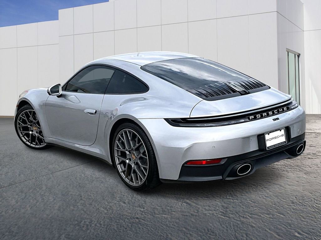Used 2025 Porsche 911 Carrera image 3