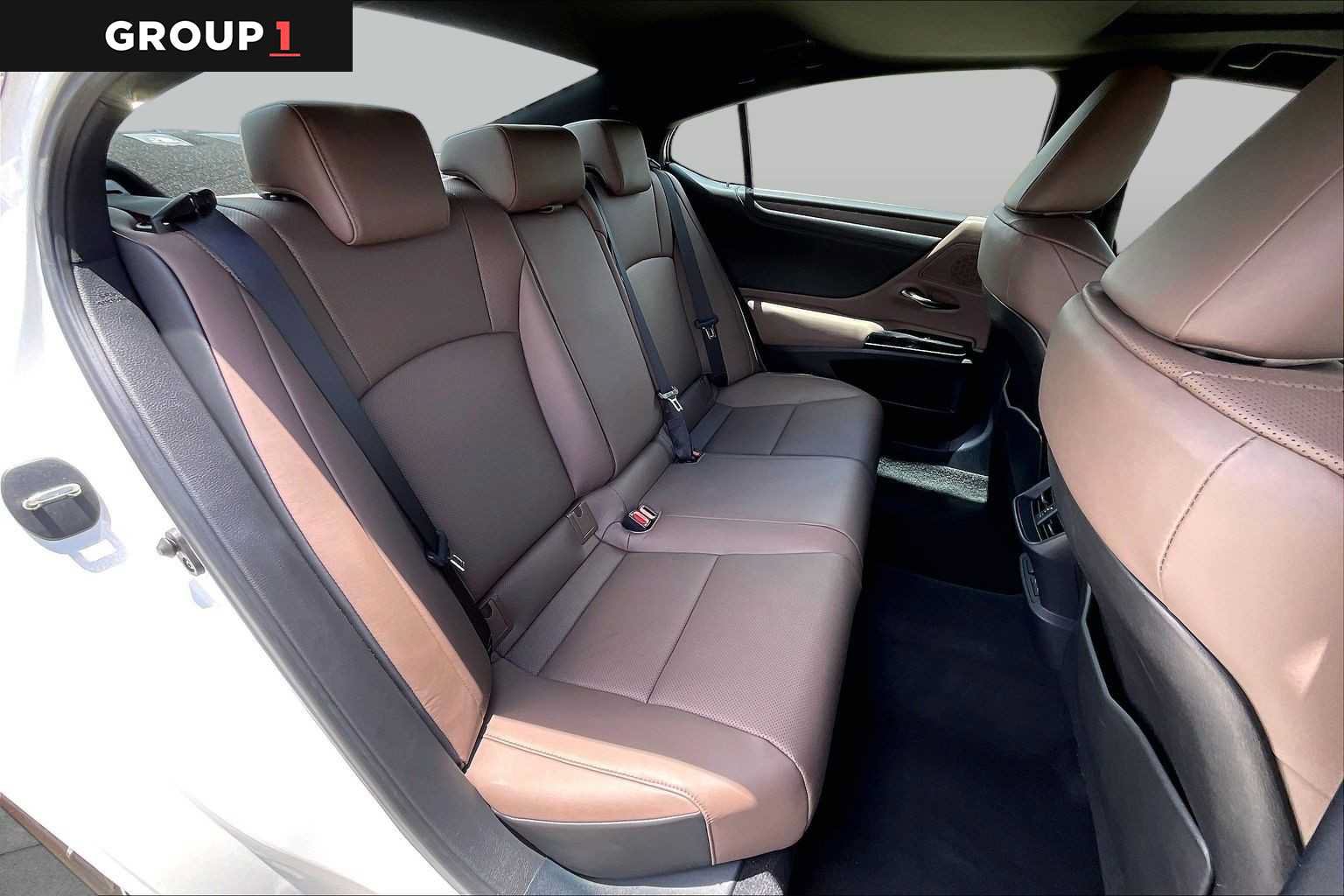 Used 2025 Lexus ES 350 w/ Premium Package FWD image 17