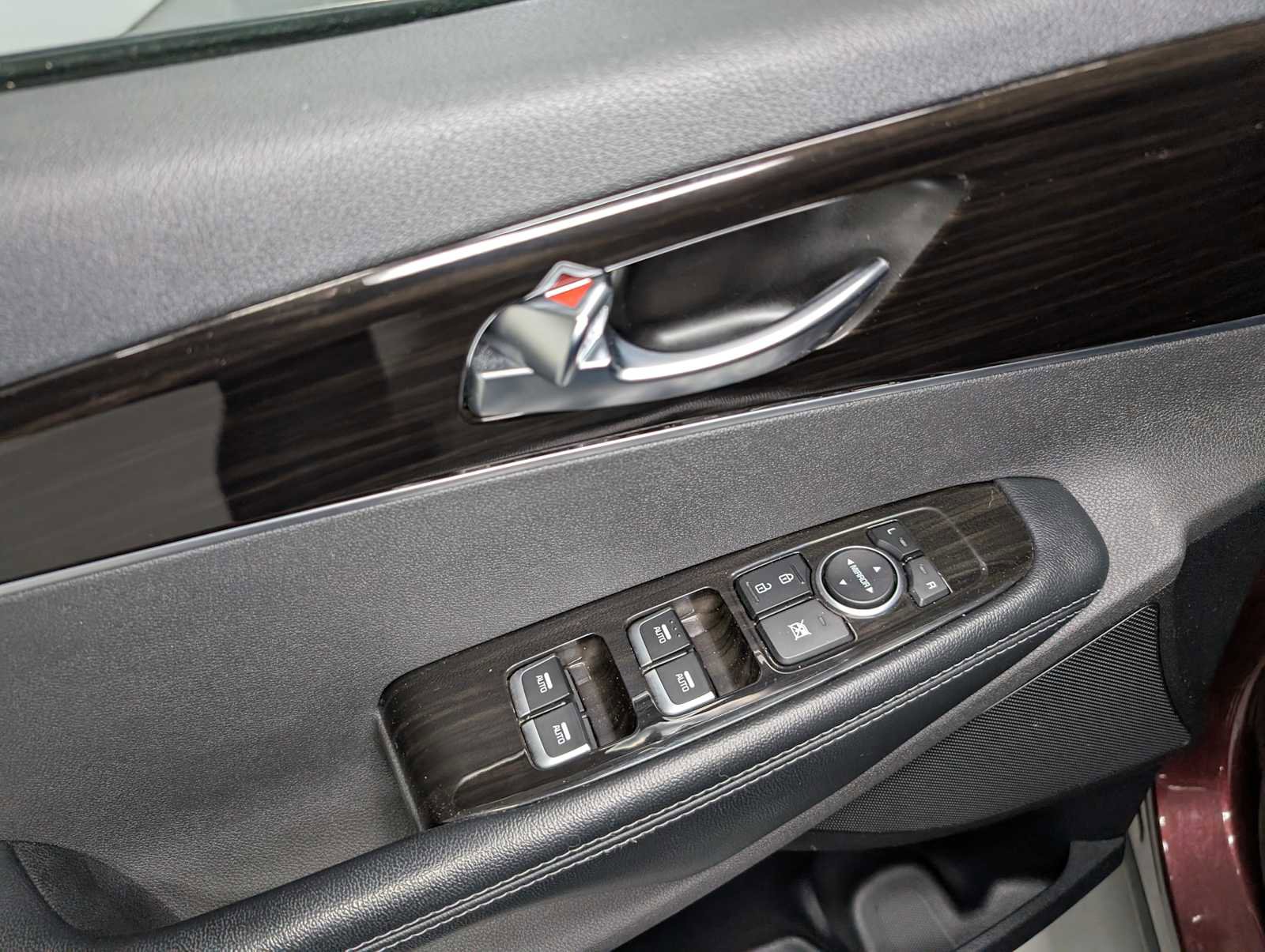 Used 2019 Kia Sorento EX image 39