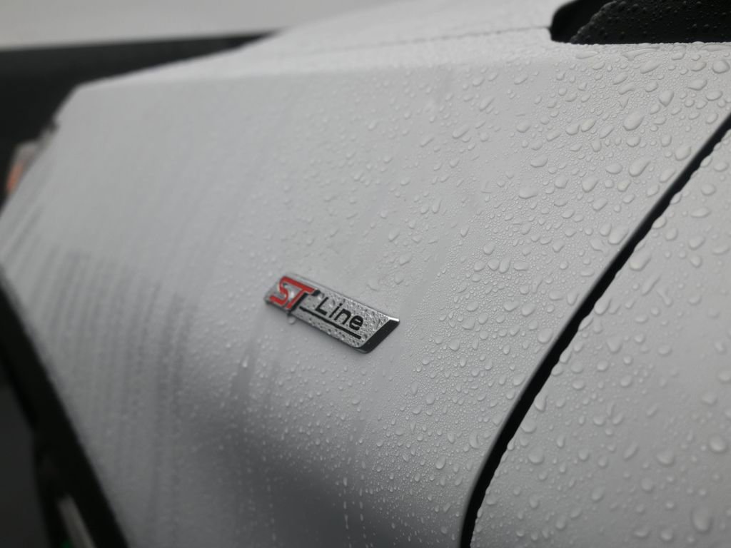 New 2026 Ford Explorer ST-Line w/ ST-Line Street Pack image 18