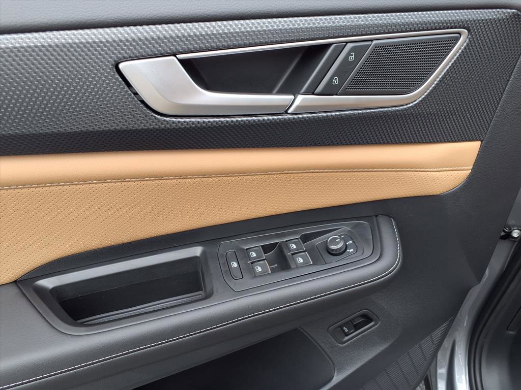 New 2026 Volkswagen Atlas Cross Sport SEL image 13