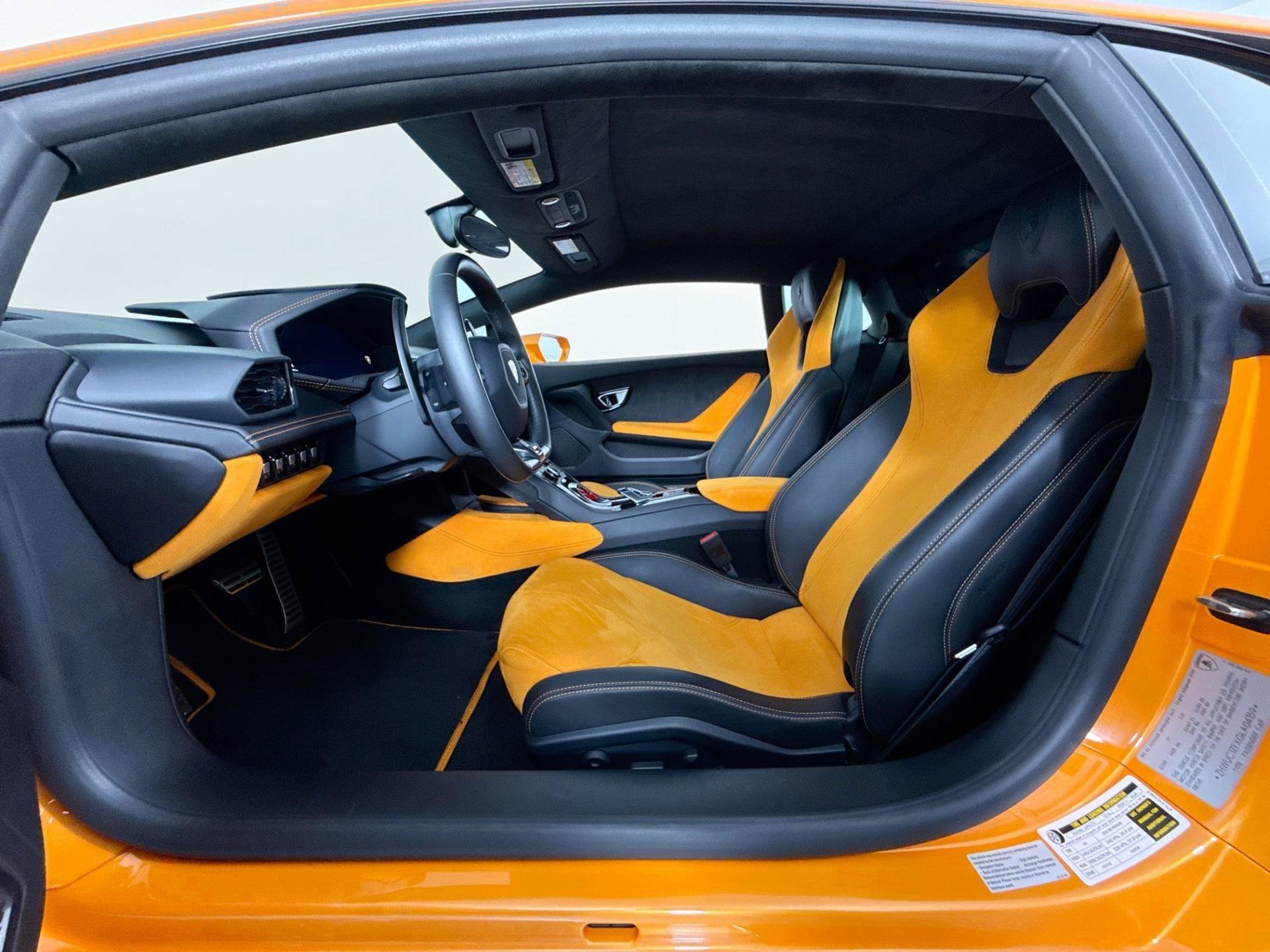 Used 2016 Lamborghini Huracan LP 610-4 AWD/4WD image 11