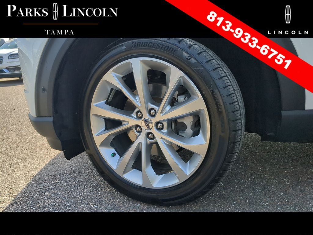 Used 2022 Ford Explorer Platinum w/ Equipment Group 601A AWD/4WD image 35