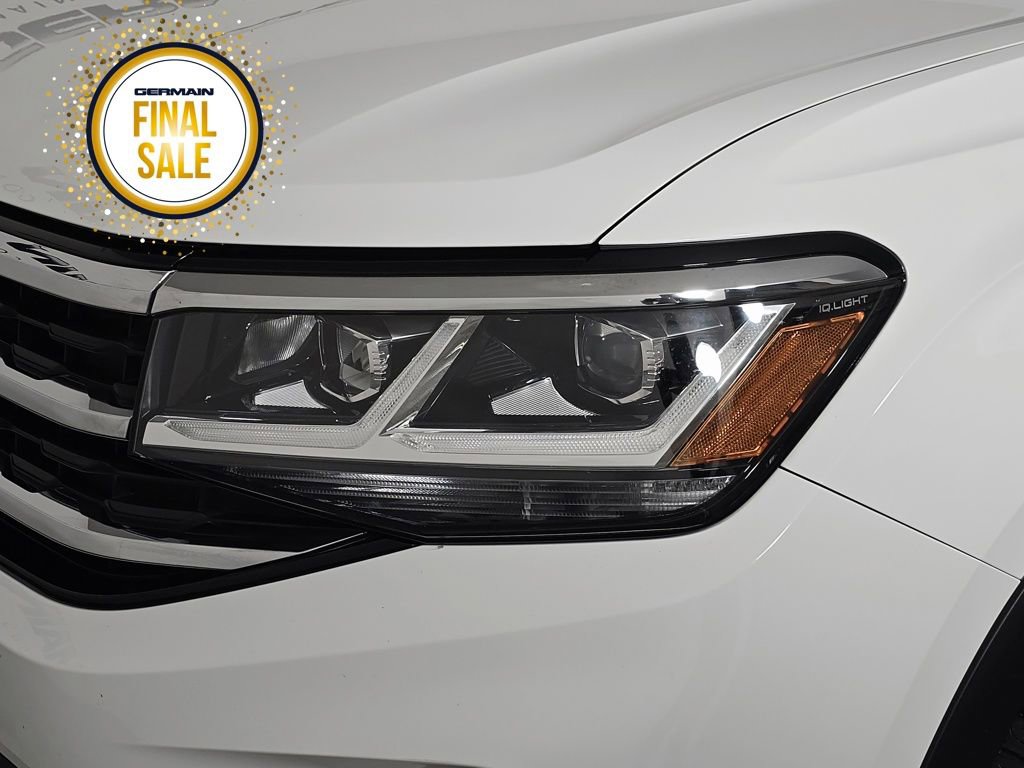 Used 2021 Volkswagen Atlas SEL Premium image 12