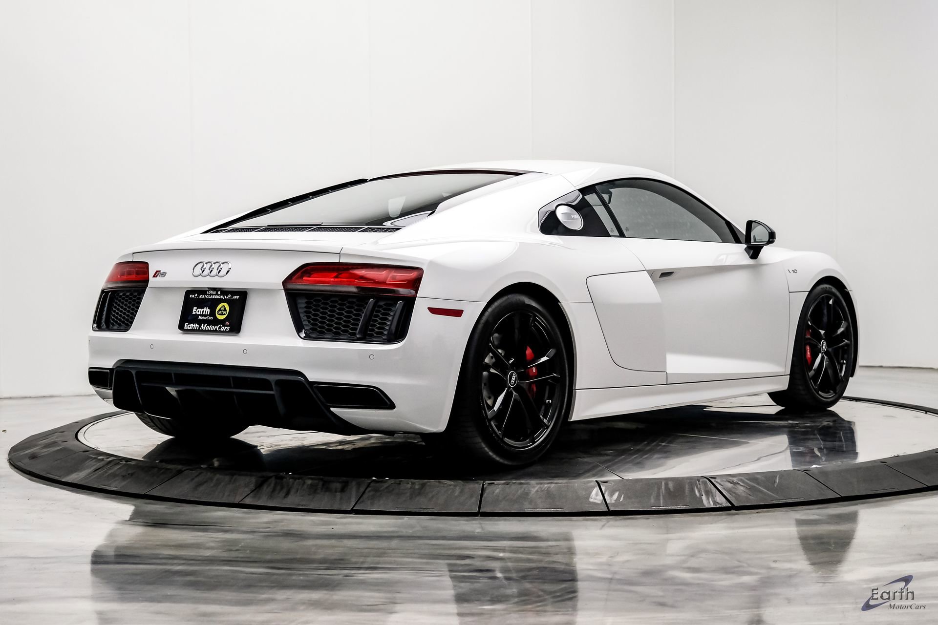 Used 2018 Audi R8 V10 RWD image 21