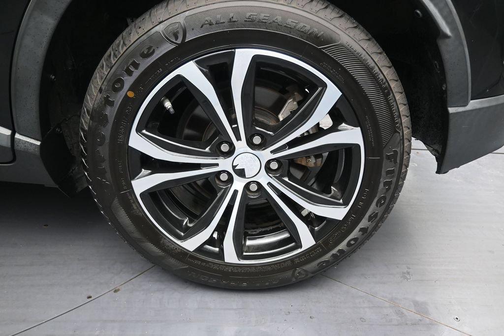 Used 2021 Toyota C-HR LE FWD image 10