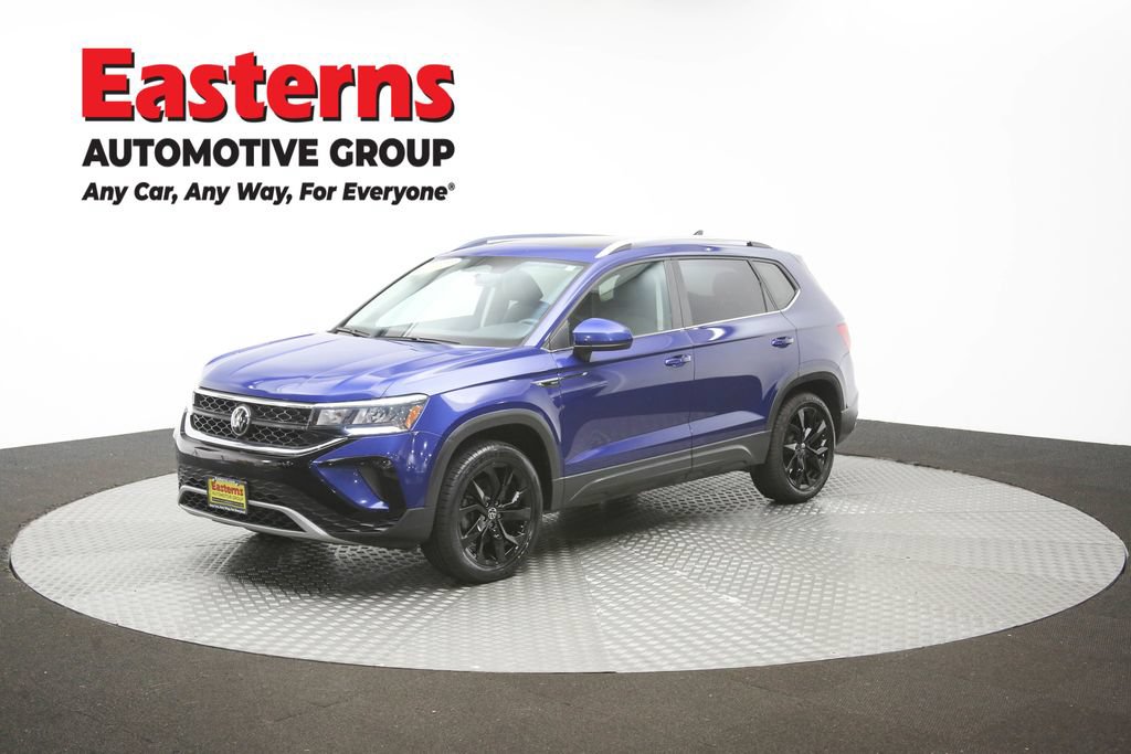 Used 2022 Volkswagen Taos SE w/ Panoramic Sunroof Package FWD image 56