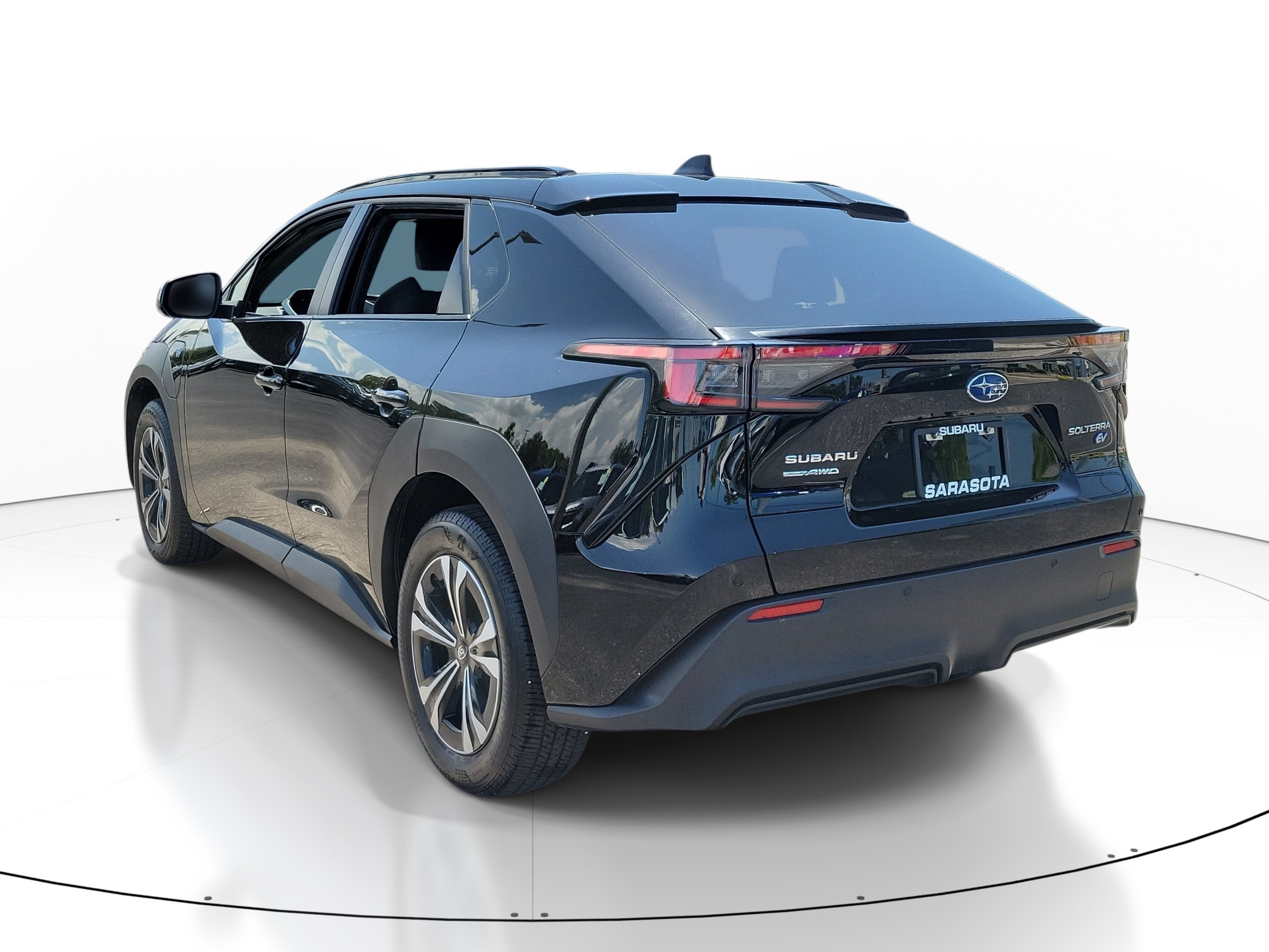 Certified 2024 Subaru Solterra AWD/4WD image 4