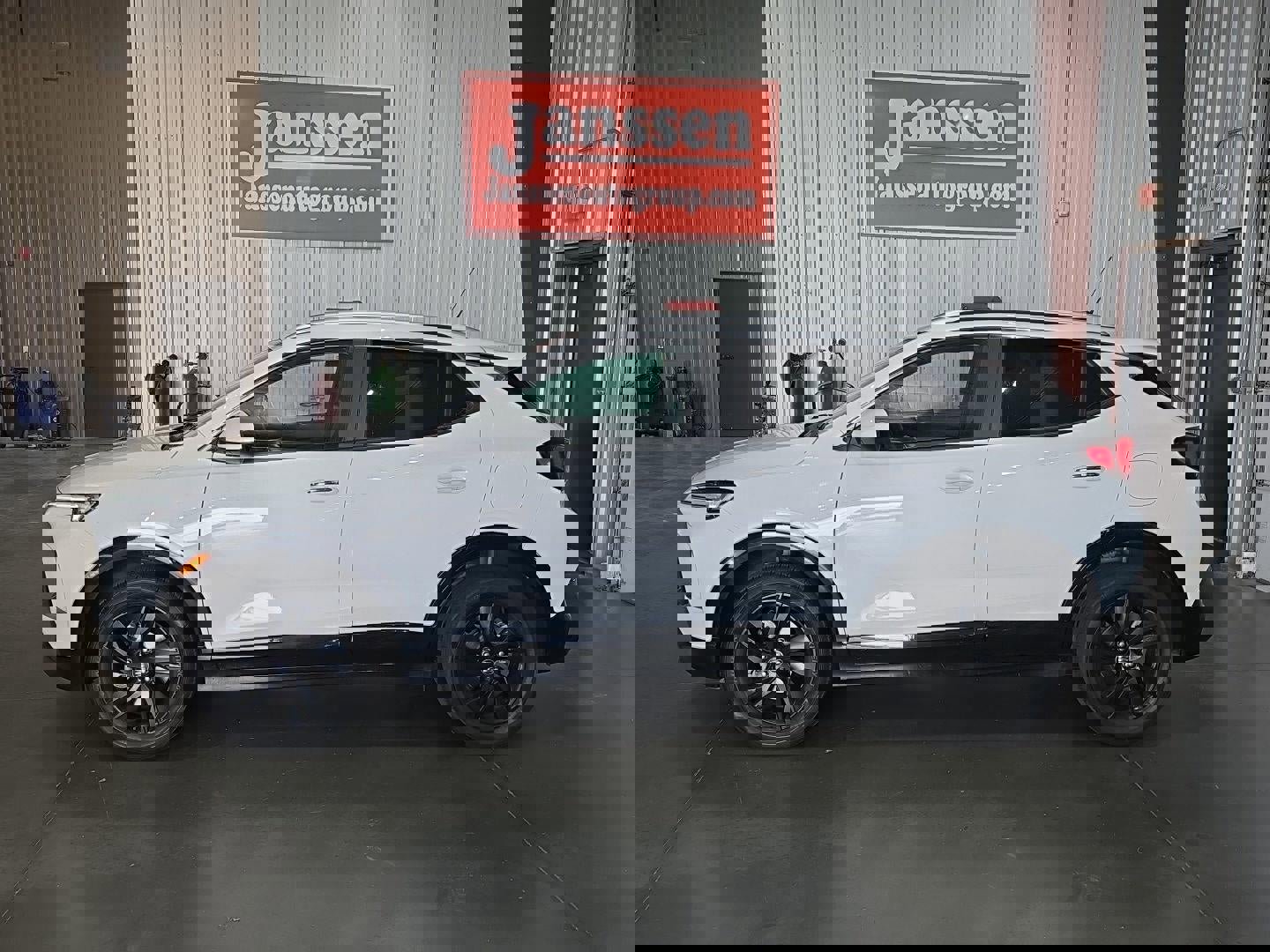 Used 2024 Buick Encore GX Sport Touring image 2