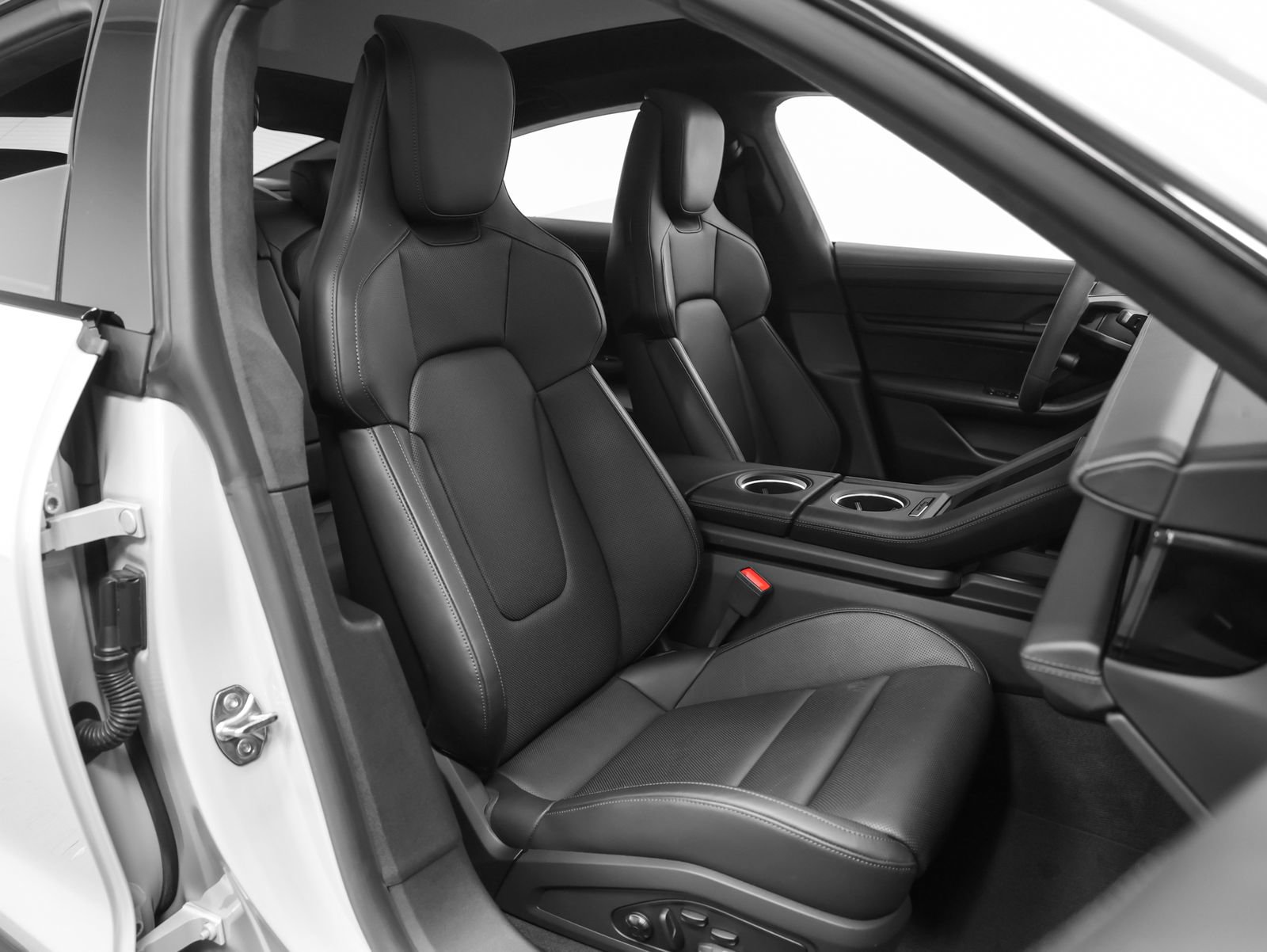 Certified 2024 Porsche Taycan GTS AWD/4WD image 28