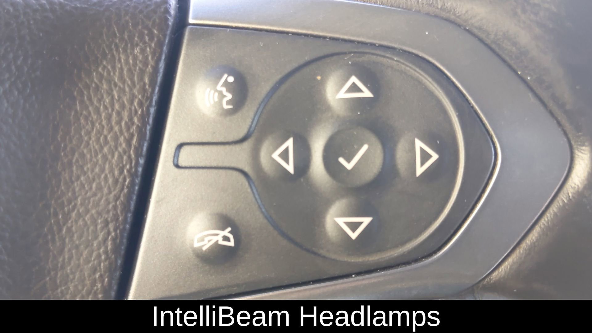 Used 2019 Chevrolet Tahoe Premier w/ Premier Plus Edition AWD/4WD image 23