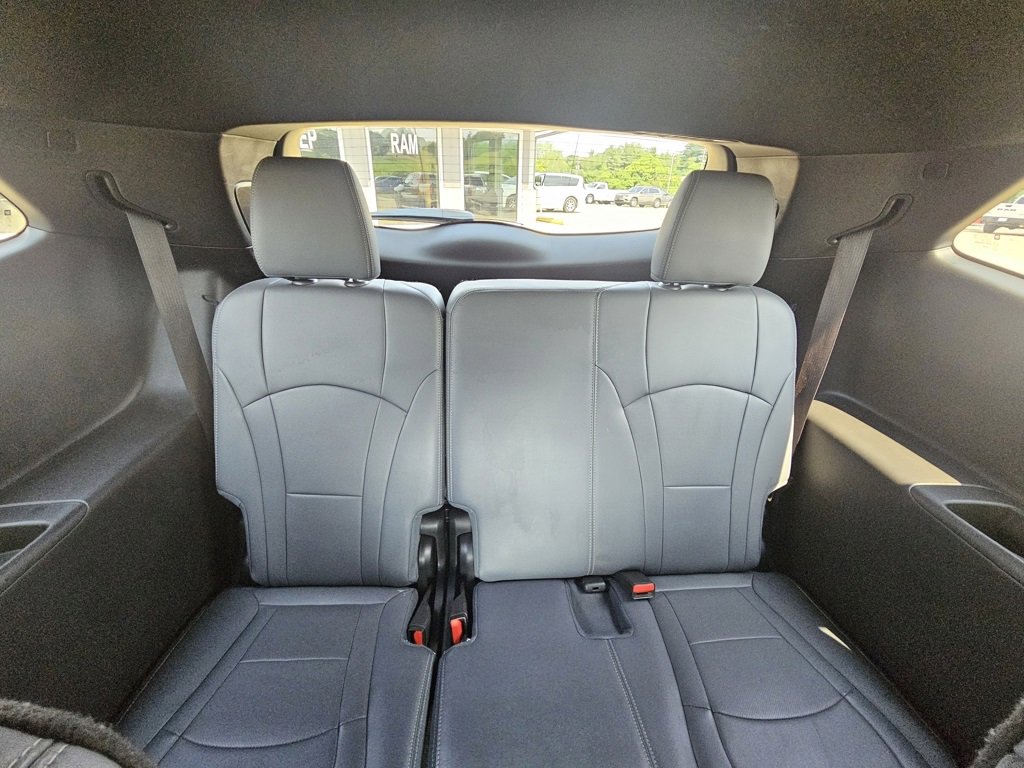 Used 2024 Buick Enclave Premium image 31