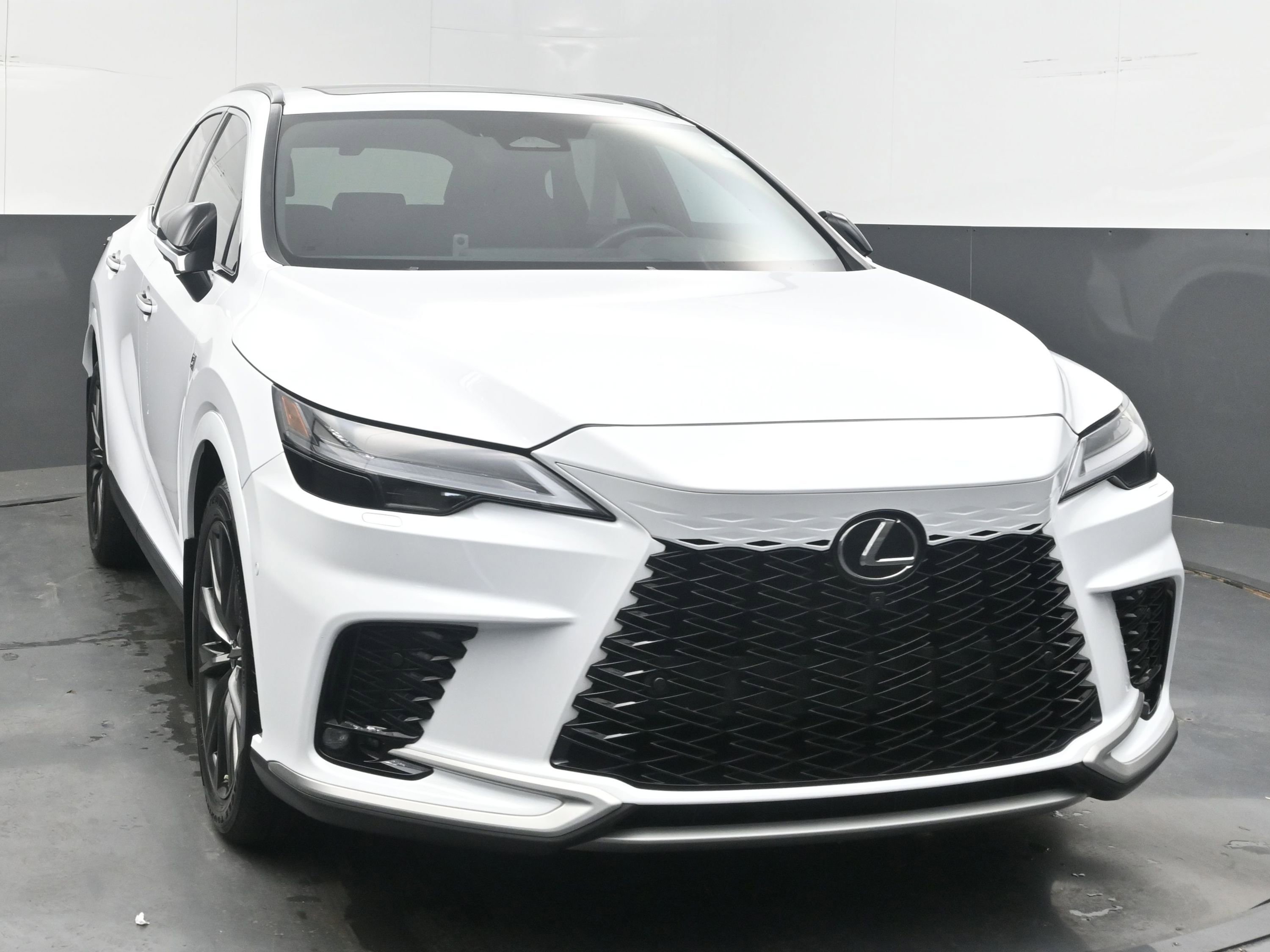 Used 2024 Lexus RX 350 F Sport w/ Convenience Package AWD/4WD image 2