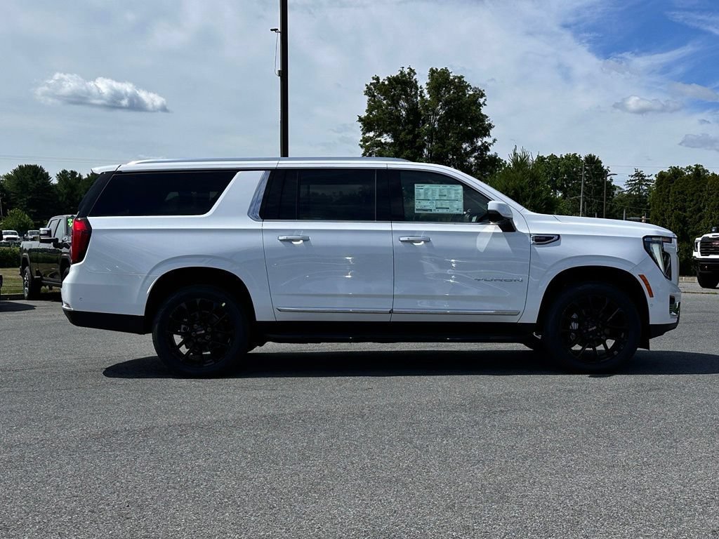 New 2026 GMC Yukon XL Elevation w/ Elevation Premium Package AWD/4WD image 3