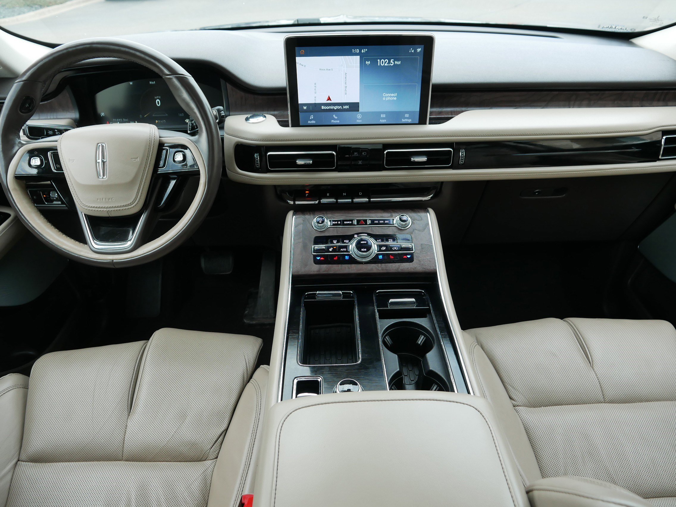 Used 2020 Lincoln Aviator Reserve w/ Equipment Group 202A image 10