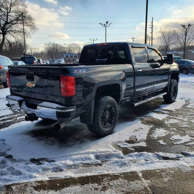 Used 2017 Chevrolet Silverado 3500 LTZ w/ Duramax Plus Package AWD/4WD image 6