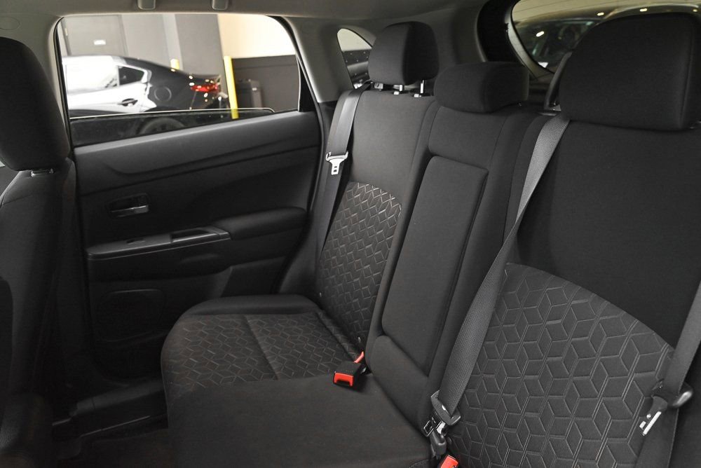 Used 2022 Mitsubishi Outlander Sport ES image 15