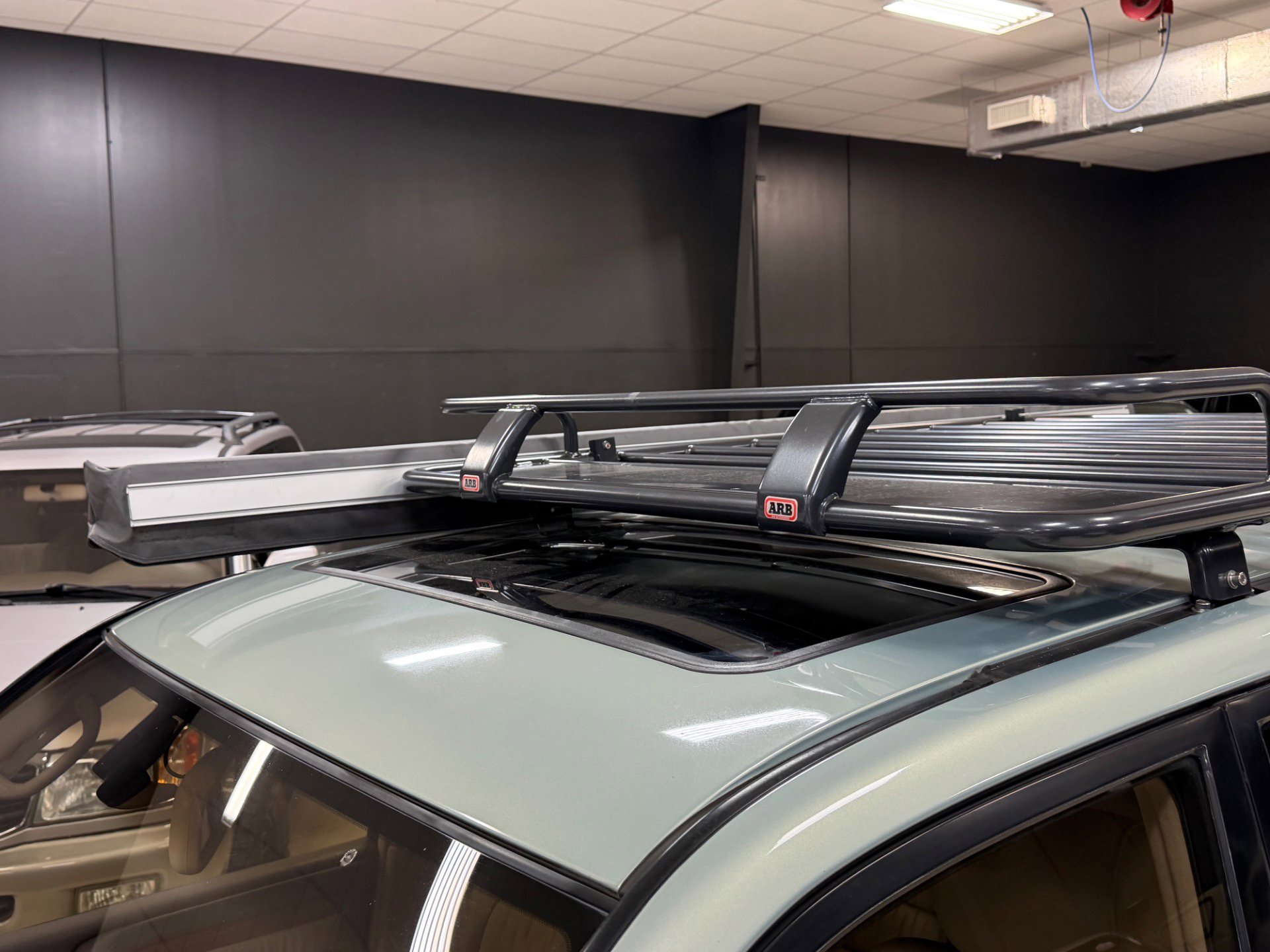 Used 2003 Lexus LX 470 4WD image 21