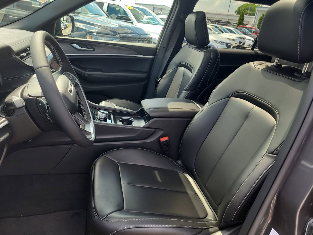 New 2026 Jeep Grand Cherokee L Limited w/ Limited Altitude Package RWD image 22