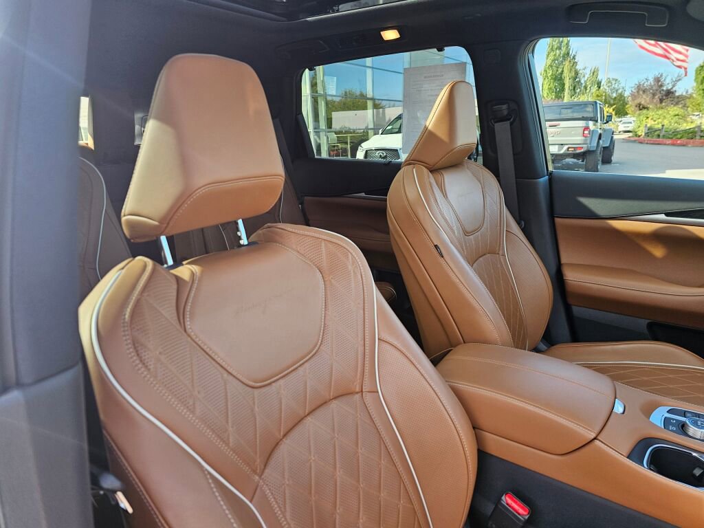Used 2025 INFINITI QX60 Autograph w/ Cargo Package image 12