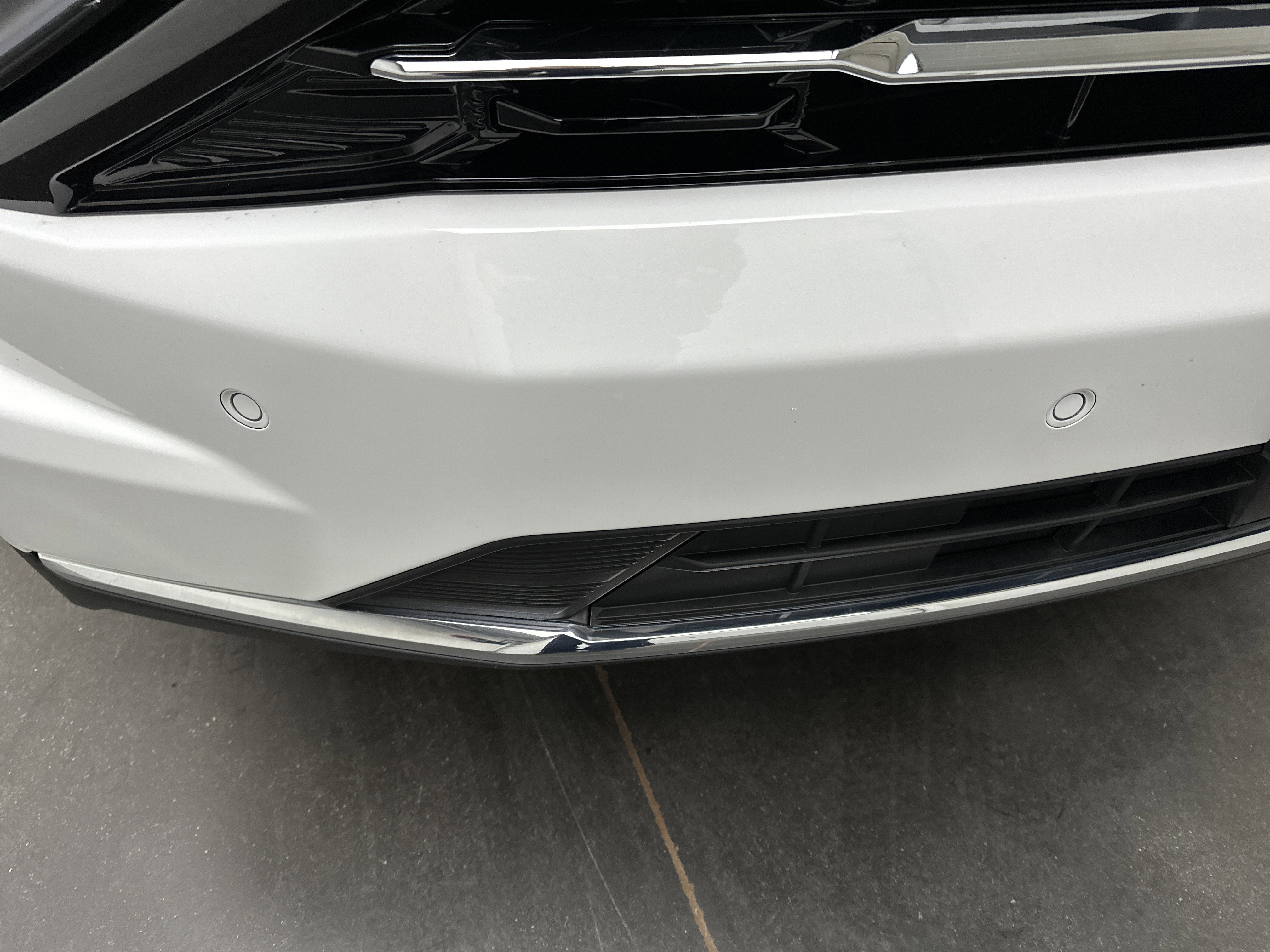 Used 2025 Chevrolet Tahoe LT image 3