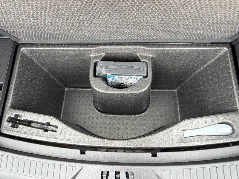Used 2025 Ford Explorer Active w/ Active Comfort Package AWD/4WD image 16