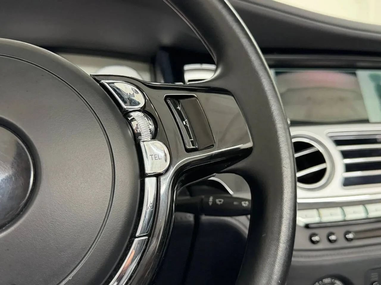 Used 2017 Rolls-Royce Dawn RWD image 17