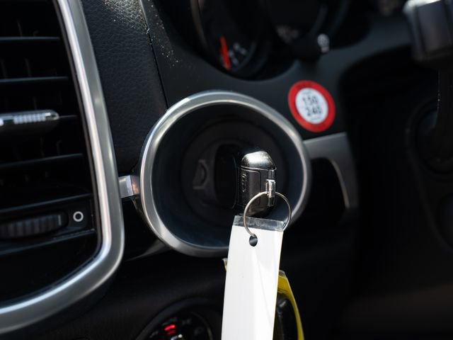 Certified 2017 Porsche Cayenne Platinum Edition AWD/4WD image 28