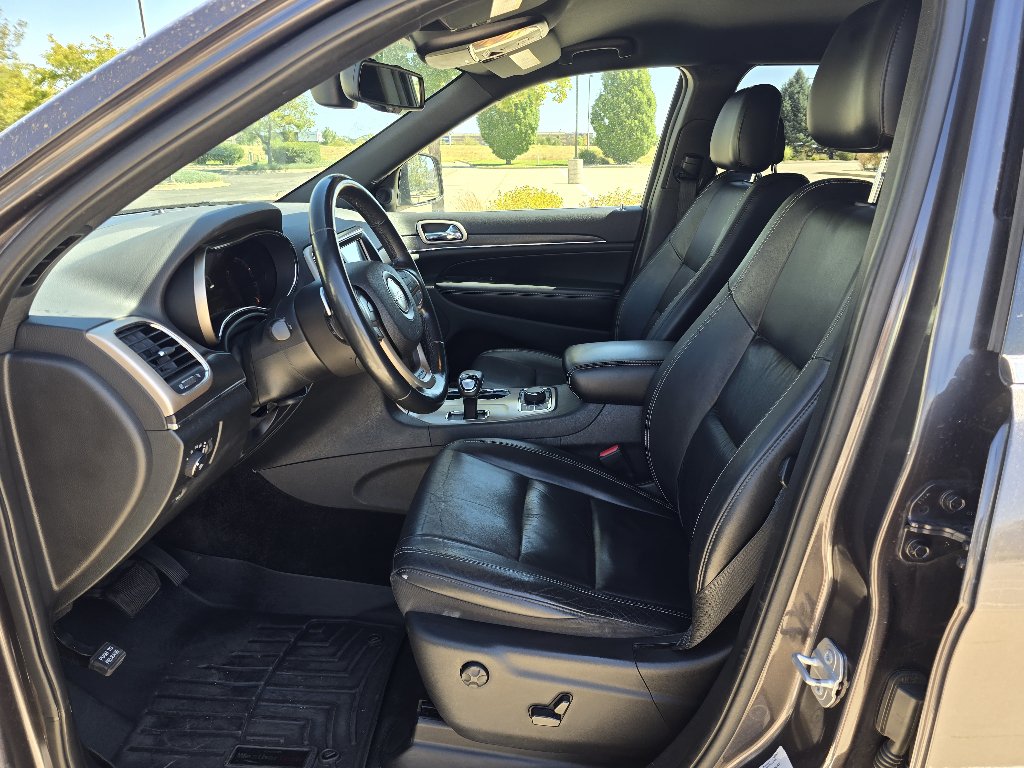 Used 2015 Jeep Grand Cherokee Limited AWD/4WD image 12